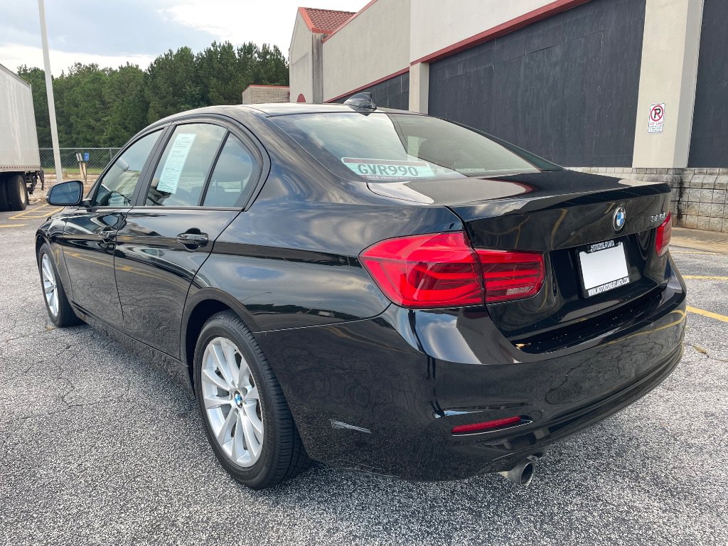 Used 2016 BMW 320i Sedan RWD image 9