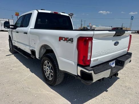 Used 2025 Ford F250 XLT w/ FX4 Off-Road Package AWD/4WD image 3