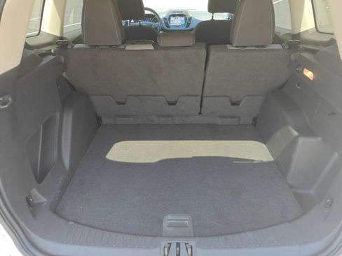Used 2017 Ford Escape SE w/ Equipment Group 201A FWD image 16