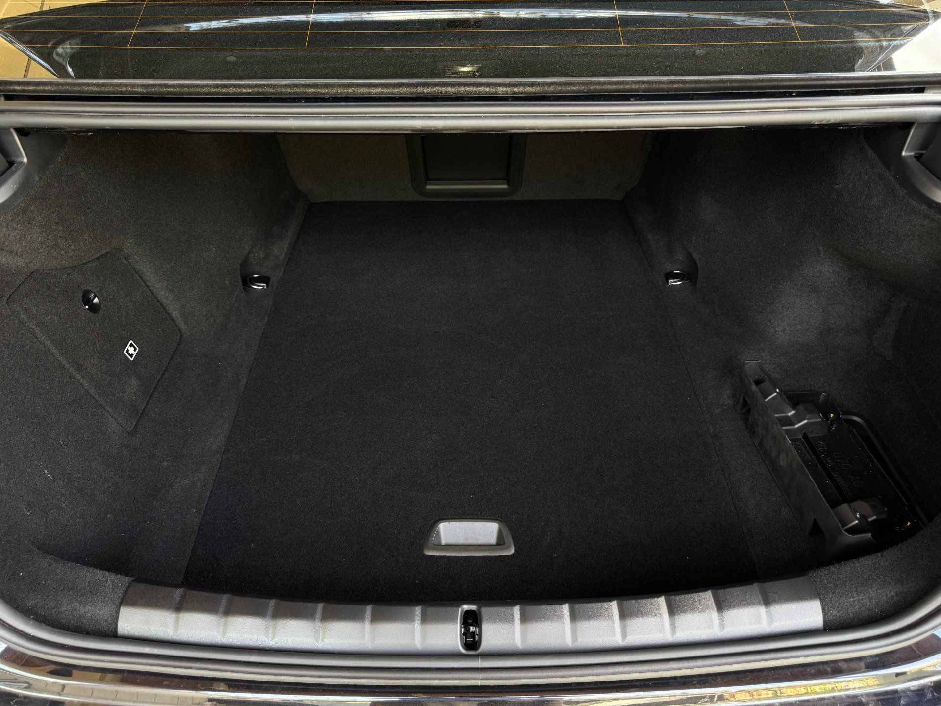 Used 2025 BMW i7 eDrive50 w/ Executive Package RWD image 49