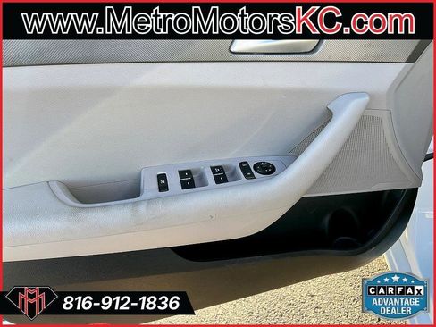 Used 2015 Hyundai Sonata SE image 24