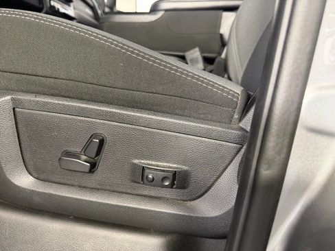 Used 2024 RAM 2500 Big Horn w/ Bed Utility Group image 20