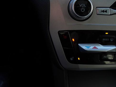 Certified 2022 Ford Explorer XLT w/ Equipment Group 202A image 7