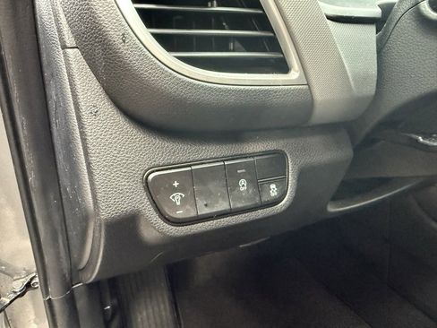 Used 2024 Kia Seltos LX image 10