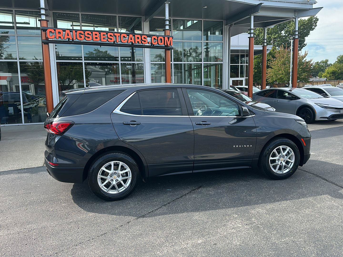 Used 2022 Chevrolet Equinox LT FWD image 3