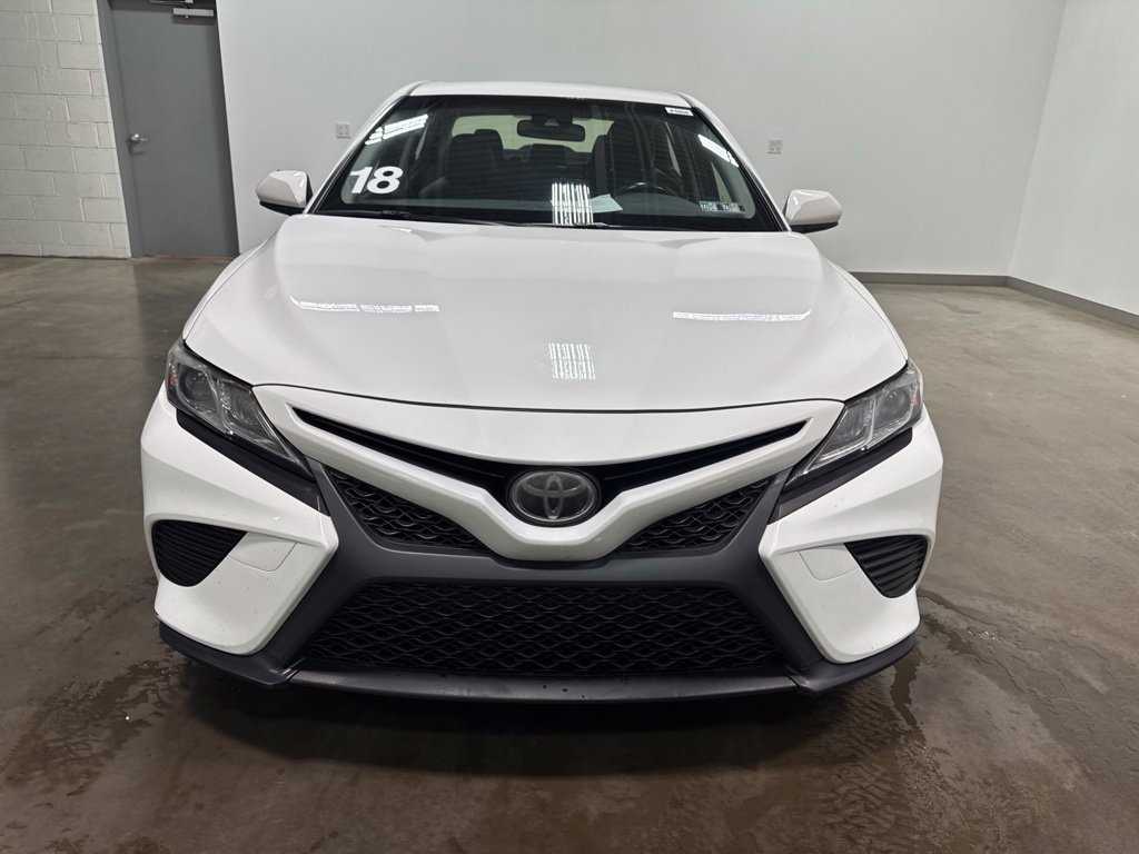 Used 2018 Toyota Camry SE FWD image 7