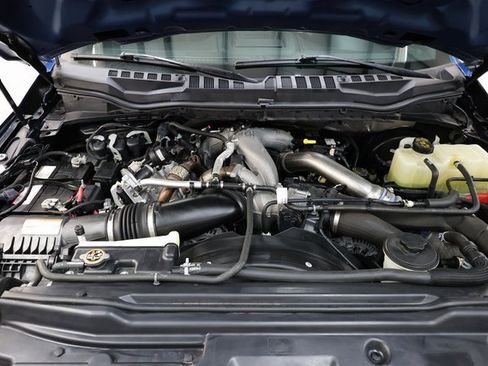 Used 2022 Ford F350 Platinum w/ Tremor Off-Road Package image 98