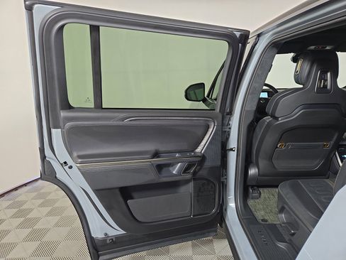 Used 2023 Rivian R1S Adventure image 17