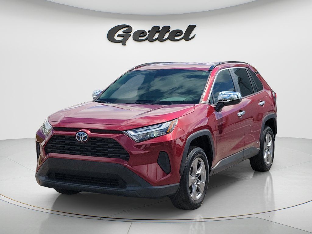 Used 2024 Toyota RAV4 LE AWD/4WD image 1