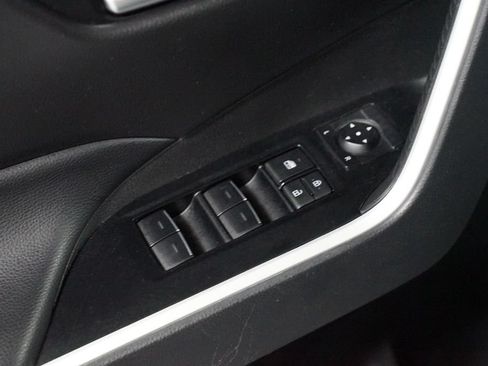 Used 2025 Toyota RAV4 XLE FWD image 31