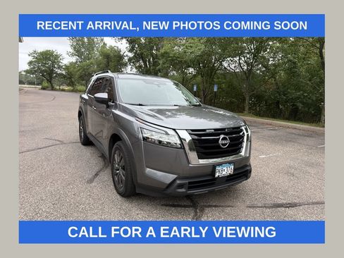 Used 2022 Nissan Pathfinder SV AWD/4WD image 1