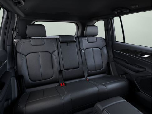 New 2025 Jeep Grand Cherokee Limited image 15