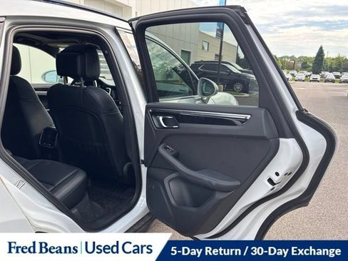 Used 2022 Porsche Macan S AWD/4WD image 16
