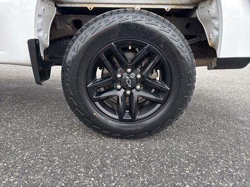 Used 2021 Chevrolet Silverado 1500 Custom Trail Boss image 27