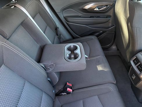 Used 2024 GMC Terrain SLE FWD image 18