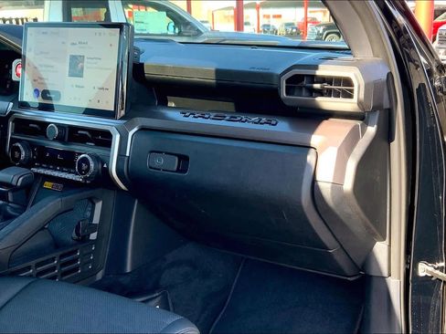 Used 2025 Toyota Tacoma TRD Sport w/ TRD Sport Premium Package image 19