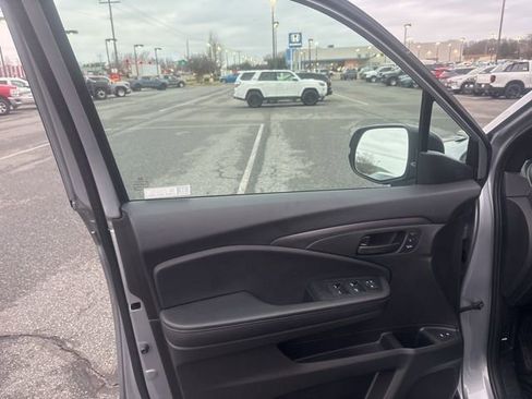 Used 2022 Honda Passport EX-L image 11