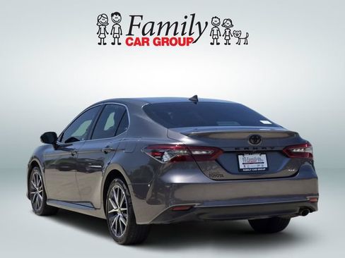 Used 2024 Toyota Camry XLE FWD image 3