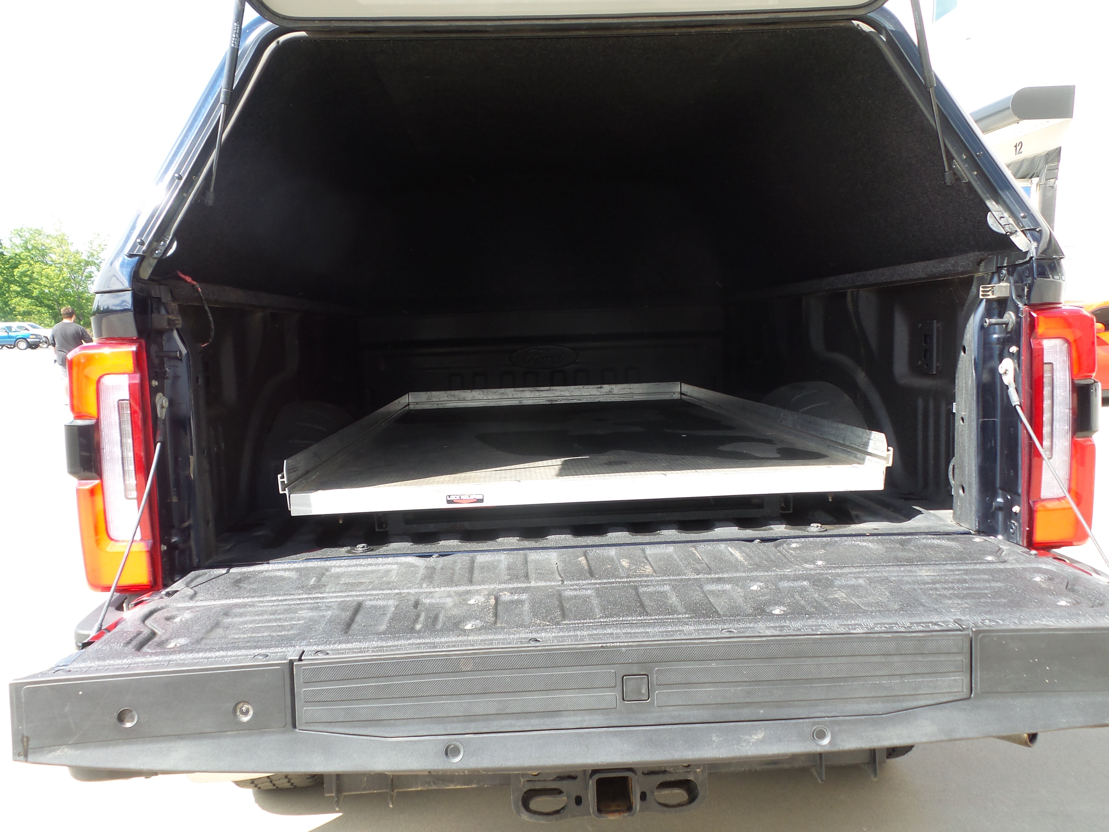 Used 2024 Ford F350 Platinum w/ FX4 Off-Road Package AWD/4WD image 27