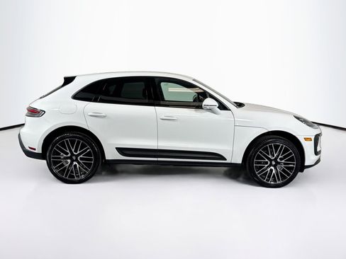 Used 2025 Porsche Macan image 8