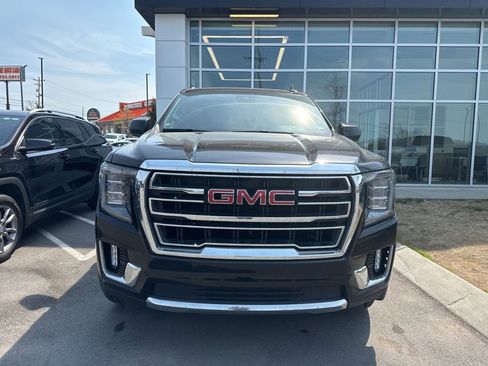 Used 2024 GMC Yukon XL SLT image 3