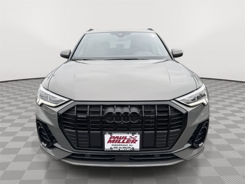 Used 2023 Audi Q3 2.0T Premium Plus w/ Premium Plus Package image 2