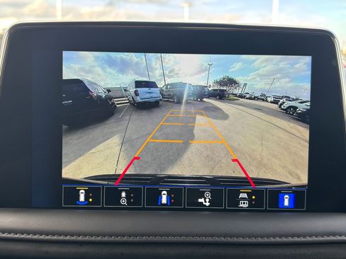 Used 2023 Chevrolet Tahoe Z71 w/ Off-Road Capability Package image 24