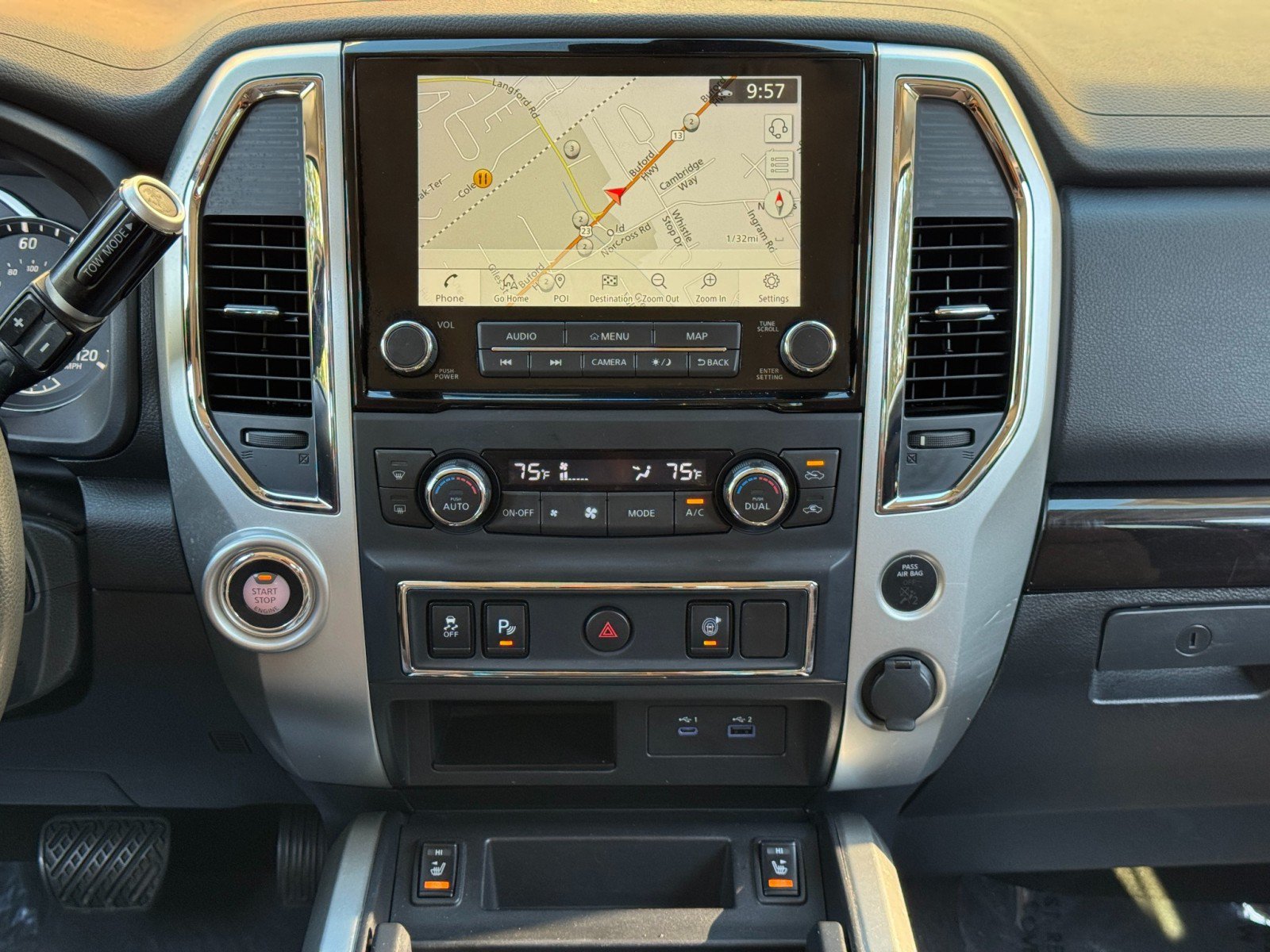 Used 2021 Nissan Titan SV w/ SV Convenience Package RWD image 20