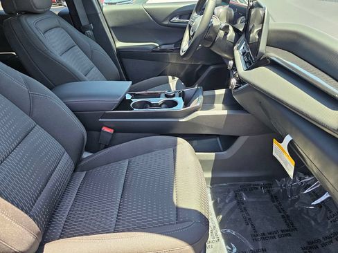 New 2026 Chevrolet Equinox LT w/ Safety and Technology Package FWD image 10