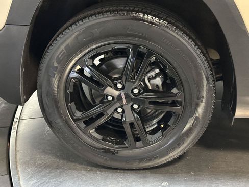 Used 2023 GMC Terrain AT4 AWD/4WD image 16