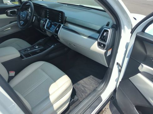 Used 2021 Kia Sorento S FWD image 34