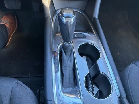 Used 2018 Chevrolet Malibu LT image 44