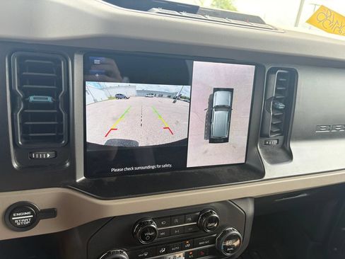 Used 2023 Ford Bronco Wildtrak AWD/4WD image 15