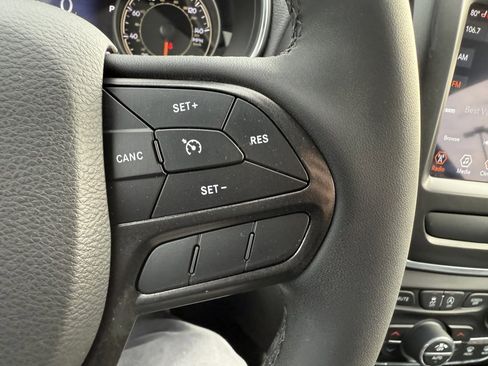 Used 2022 Jeep Cherokee Trailhawk w/ Trailer Tow Group image 19