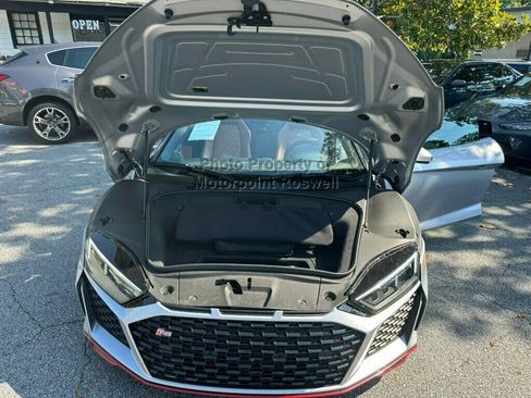 Used 2021 Audi R8 V10 w/ Premium Package RWD image 18