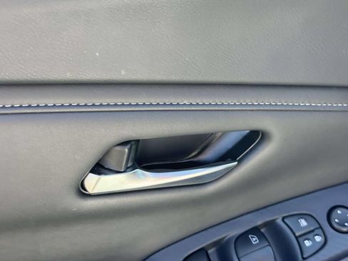 Used 2023 Nissan Sentra SV FWD image 15