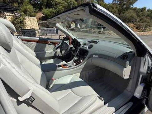 Used 2005 Mercedes-Benz SL 600 image 11