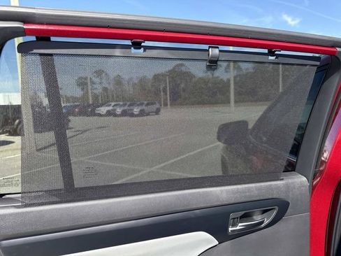 Used 2025 Toyota Highlander XLE image 10