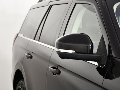 Used 2025 Ford Expedition Platinum AWD/4WD image 14