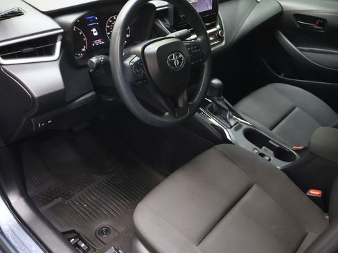 Used 2025 Toyota Corolla LE FWD image 18