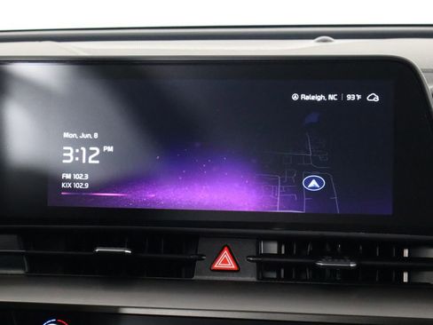 Used 2025 Kia Sportage EX w/ Premium Package FWD image 28