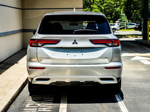 Used 2024 Mitsubishi Outlander SE AWD/4WD image 6