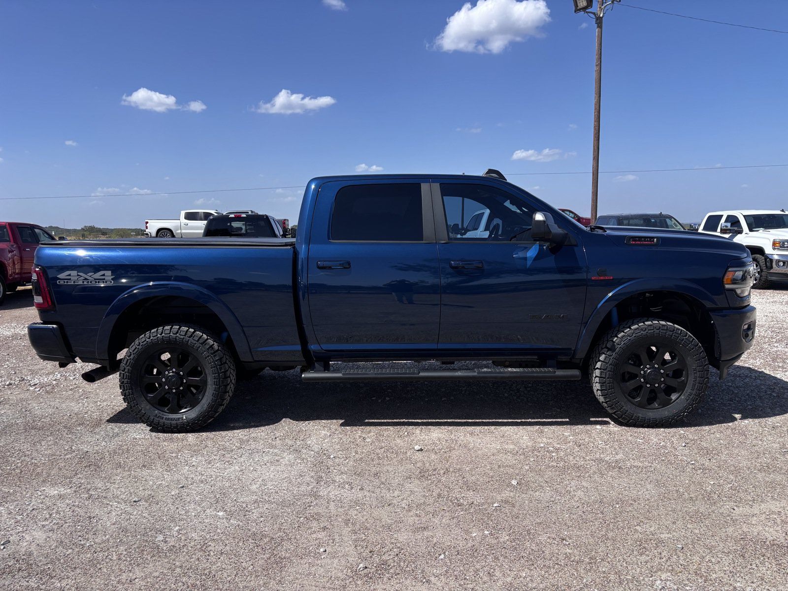 Used 2022 RAM 2500 Laramie w/ Night Edition AWD/4WD image 7