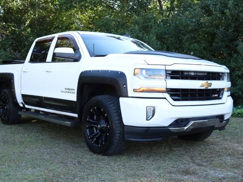 Used 2017 Chevrolet Silverado 1500 LT image 5
