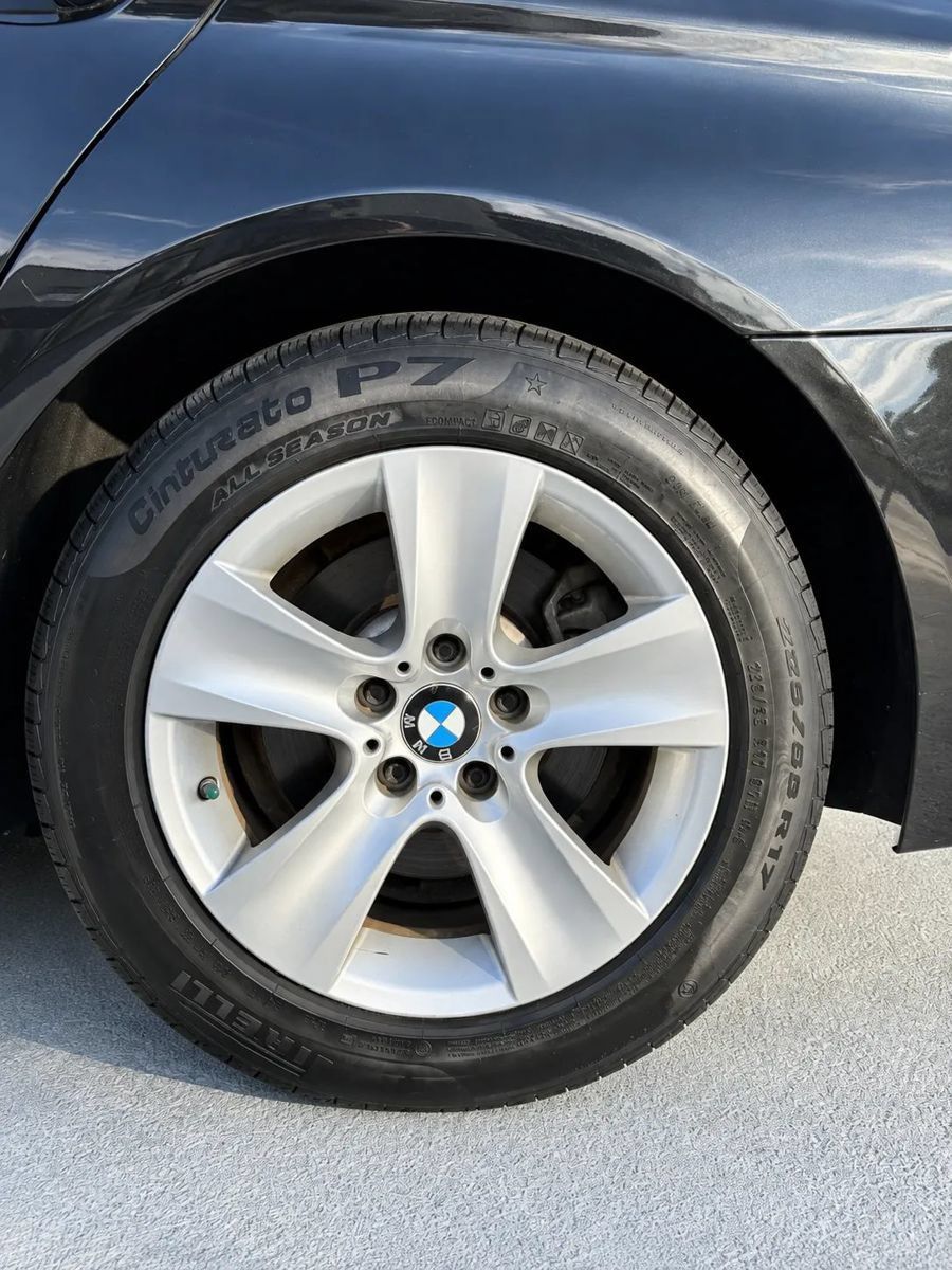 Used 2011 BMW 528i Sedan RWD image 18