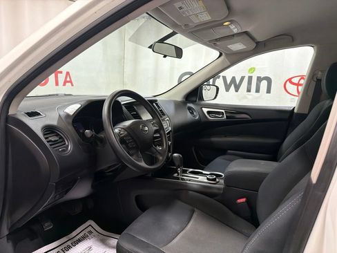 Used 2017 Nissan Pathfinder S AWD/4WD image 25