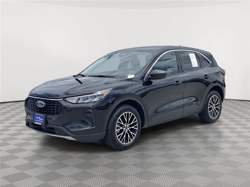 Certified 2023 Ford Escape Active w/ Tech Pack #1 AWD/4WD image 1