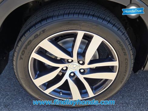 Certified 2018 Honda Pilot Touring image 10