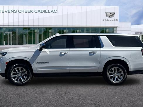 Used 2022 Chevrolet Suburban Premier AWD/4WD image 6