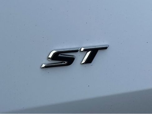 New 2026 Buick Envista Sport Touring w/ Convenience I Package FWD image 4